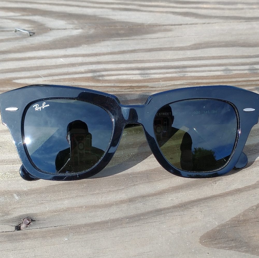 Ray-Ban State Street black warped frame sold as is